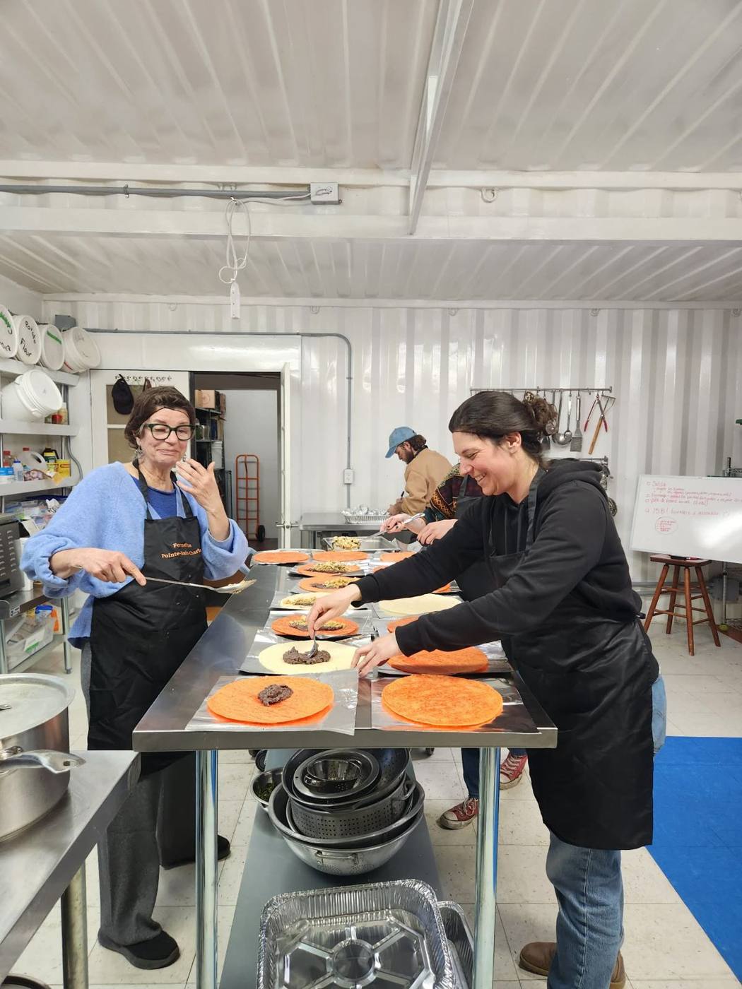 Préparation de burritos pour le Festi-Pointe
